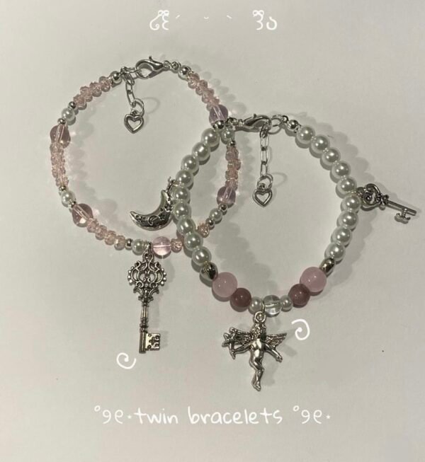 Screenshot Twin Bracelets