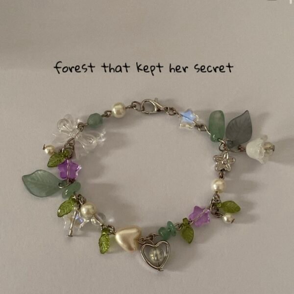 Screenshot forest that kept her secret